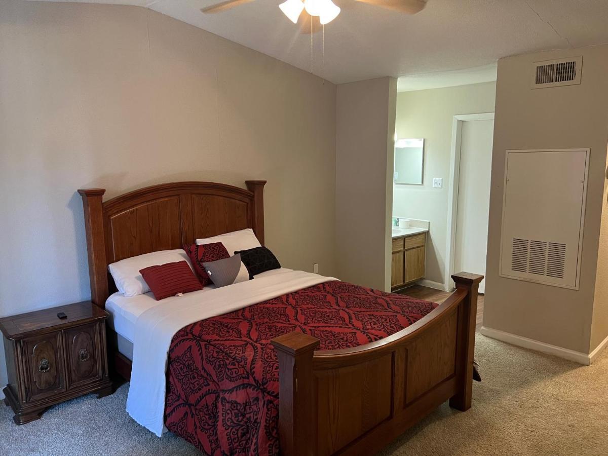 Lovely 1-Bedroom Townhome With Nice Amenities Houston Buitenkant foto
